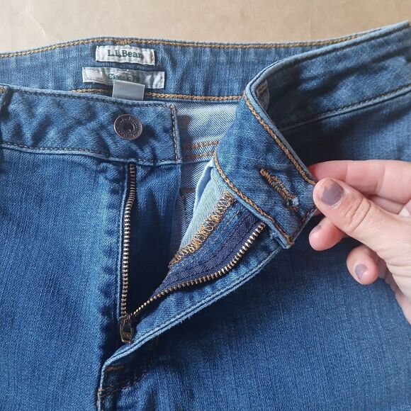 LL Bean Classic Fit Straight Leg Jeans Med Wash Womens Size 8 Classic 90s Basic - Picture 6 of 13
